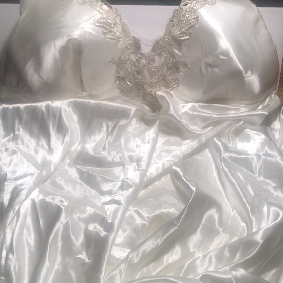 Woman’s elegant romance long slip fairy stretchy gown - Picture 9 of 15